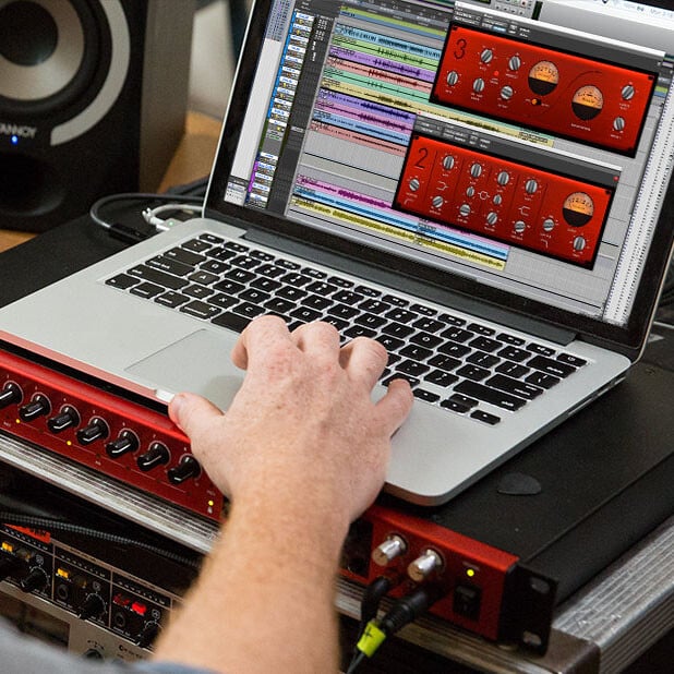 Focusrite-Clarett_8Pre-showroomaudio-5