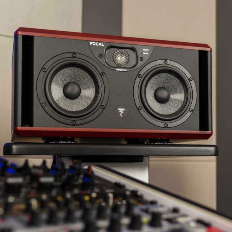 Focal_Twin6_stage_showroomaudio