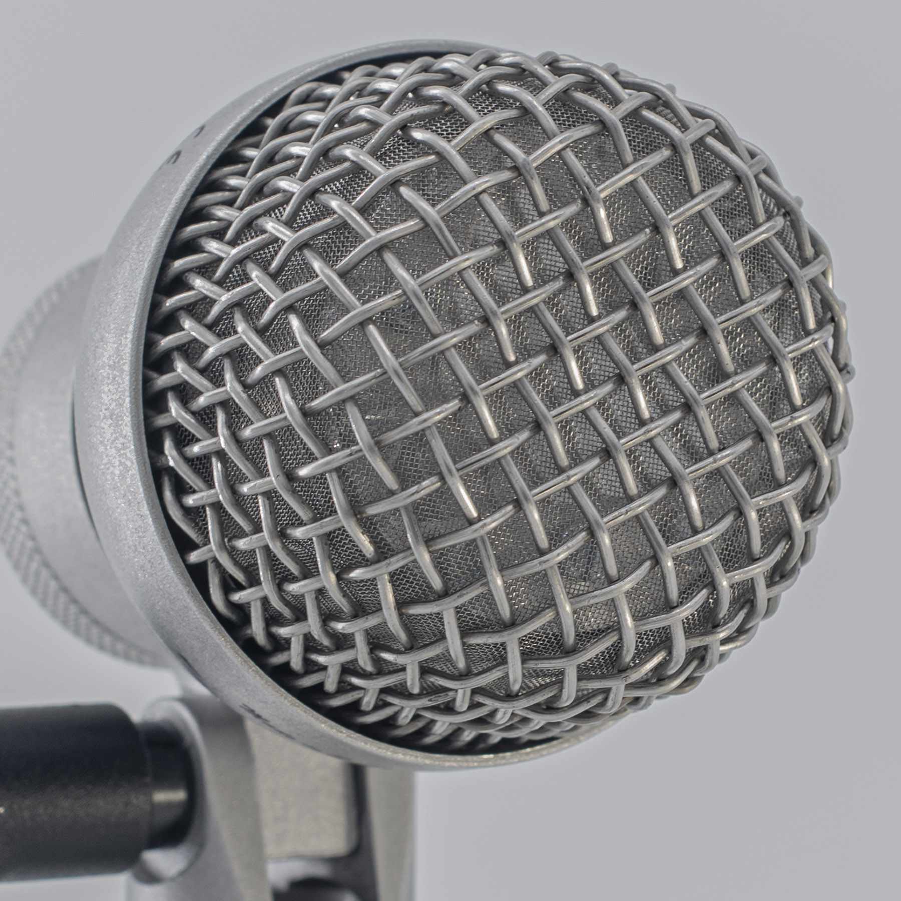 Ehrlund_EHR-D_grille_showroomaudio